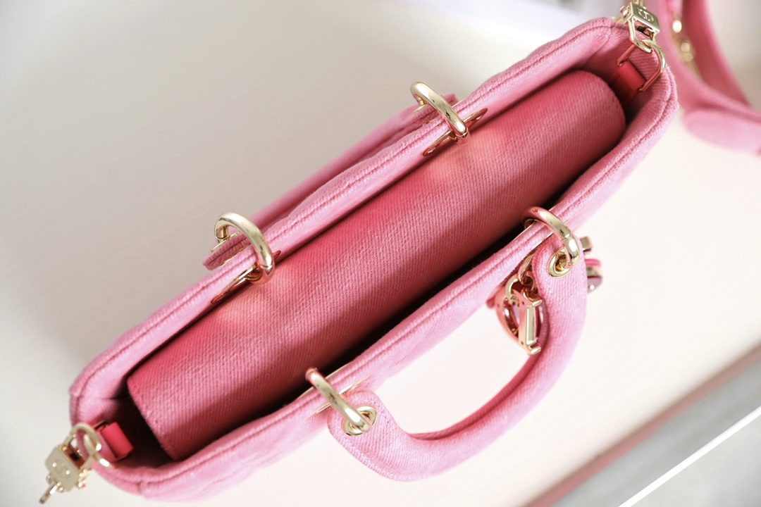 Dior Lady D-Joy is a classic style of the Goliath Bible