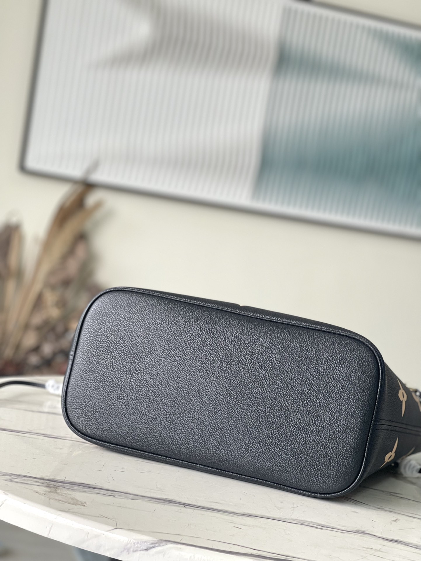 𝐋𝐎𝐔𝐈𝐒 𝐕𝐔𝐈𝐓𝐓𝐎𝐍   M58907