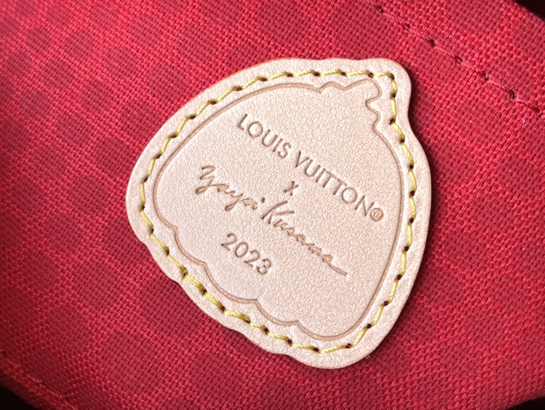 𝐋𝐎𝐔𝐈𝐒 𝐕𝐔𝐈𝐓𝐓𝐎𝐍    M46450