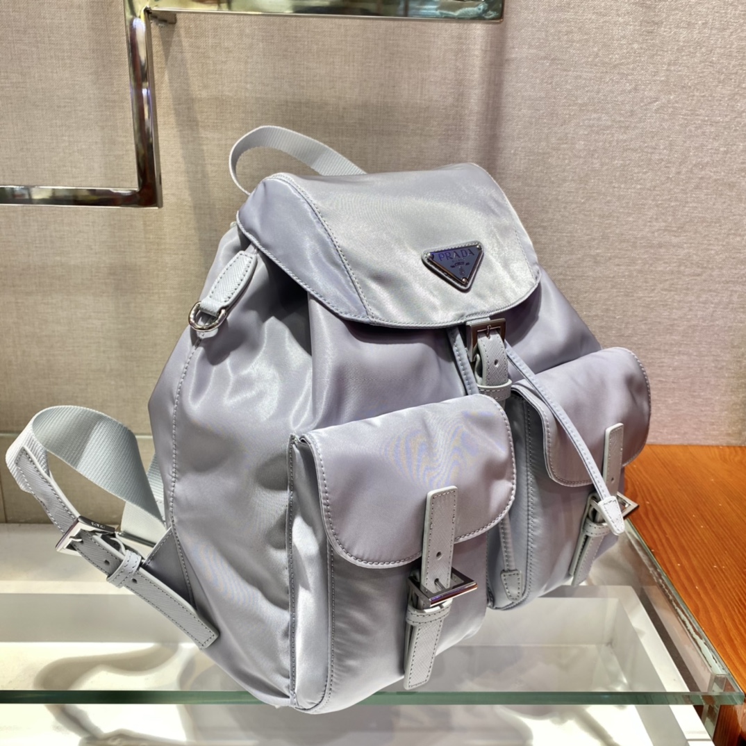 𝐏𝐑𝐀𝐃𝐀 New backpack 1BZ811