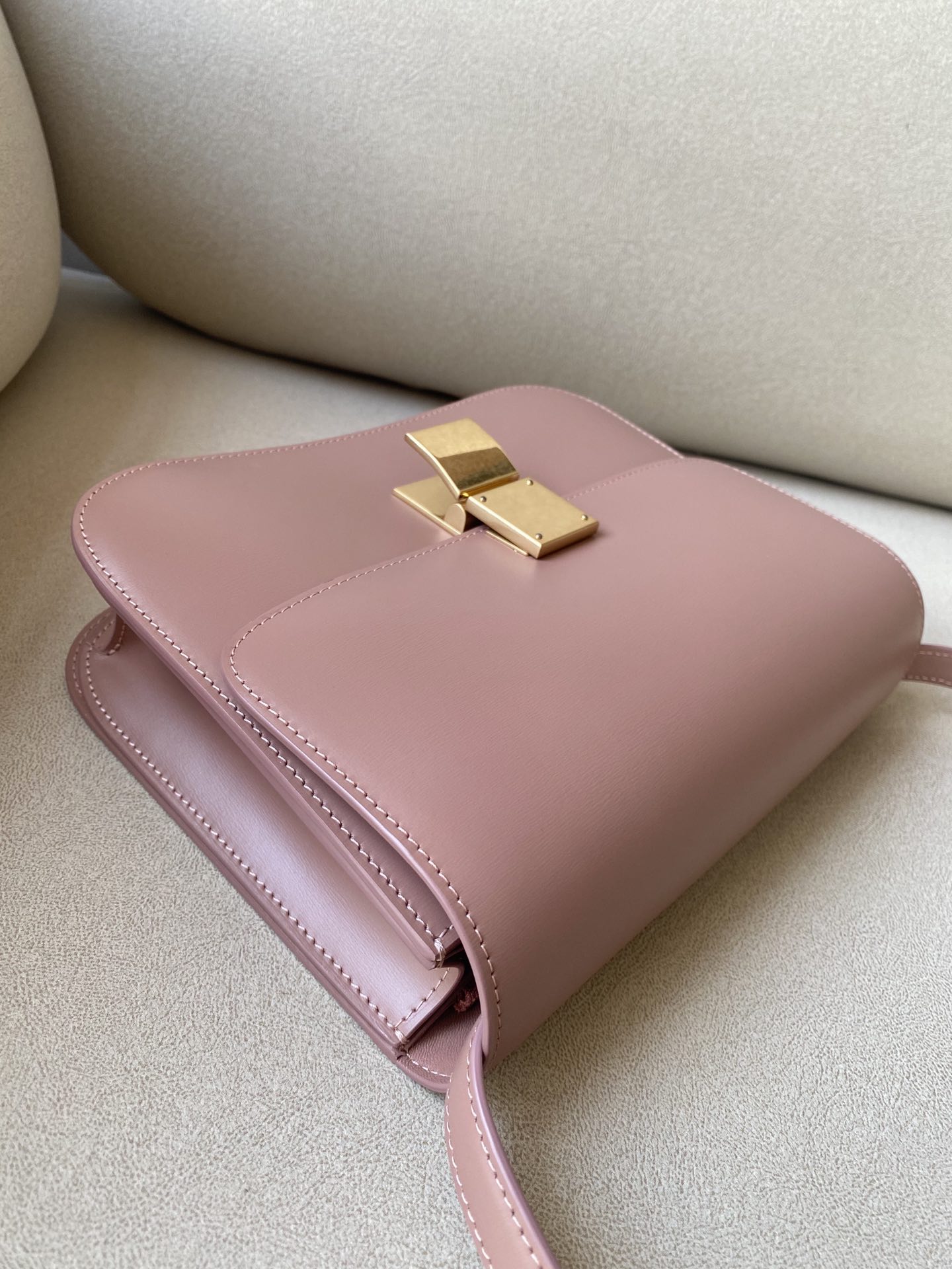 𝐂𝐞𝐥𝐢𝐧𝐞 CLASSIC