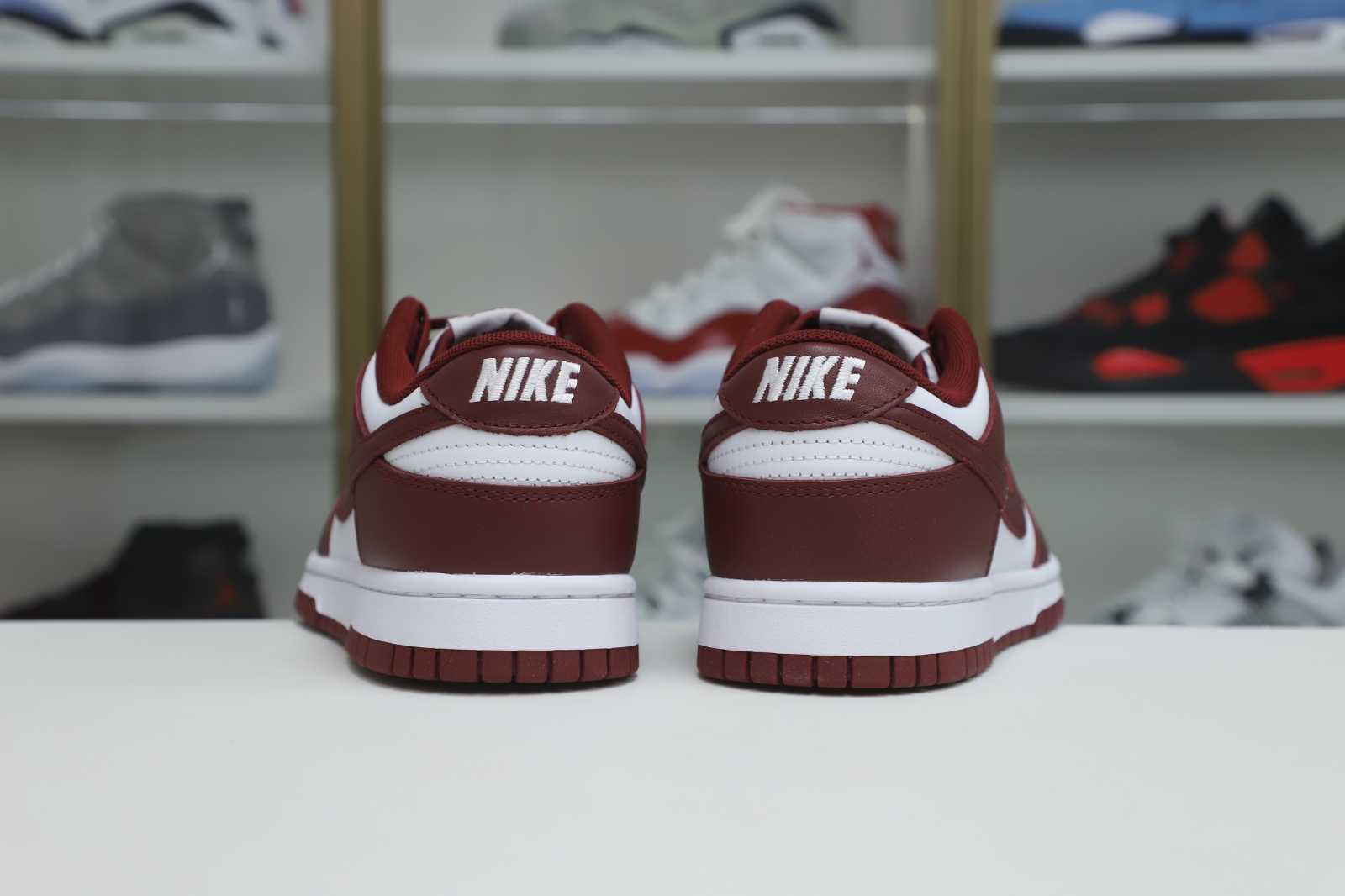 Nike Dunk LowRetro Team Red