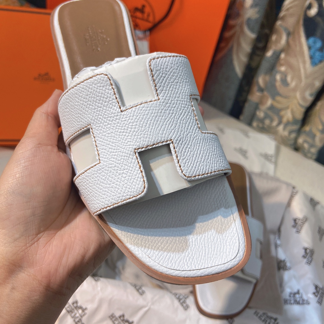Hermes slippers