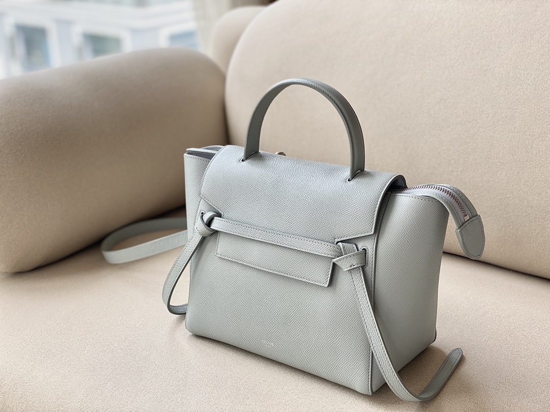 𝐂𝐞𝐥𝐢𝐧𝐞 BELT MICRO BAG in grained calfskin