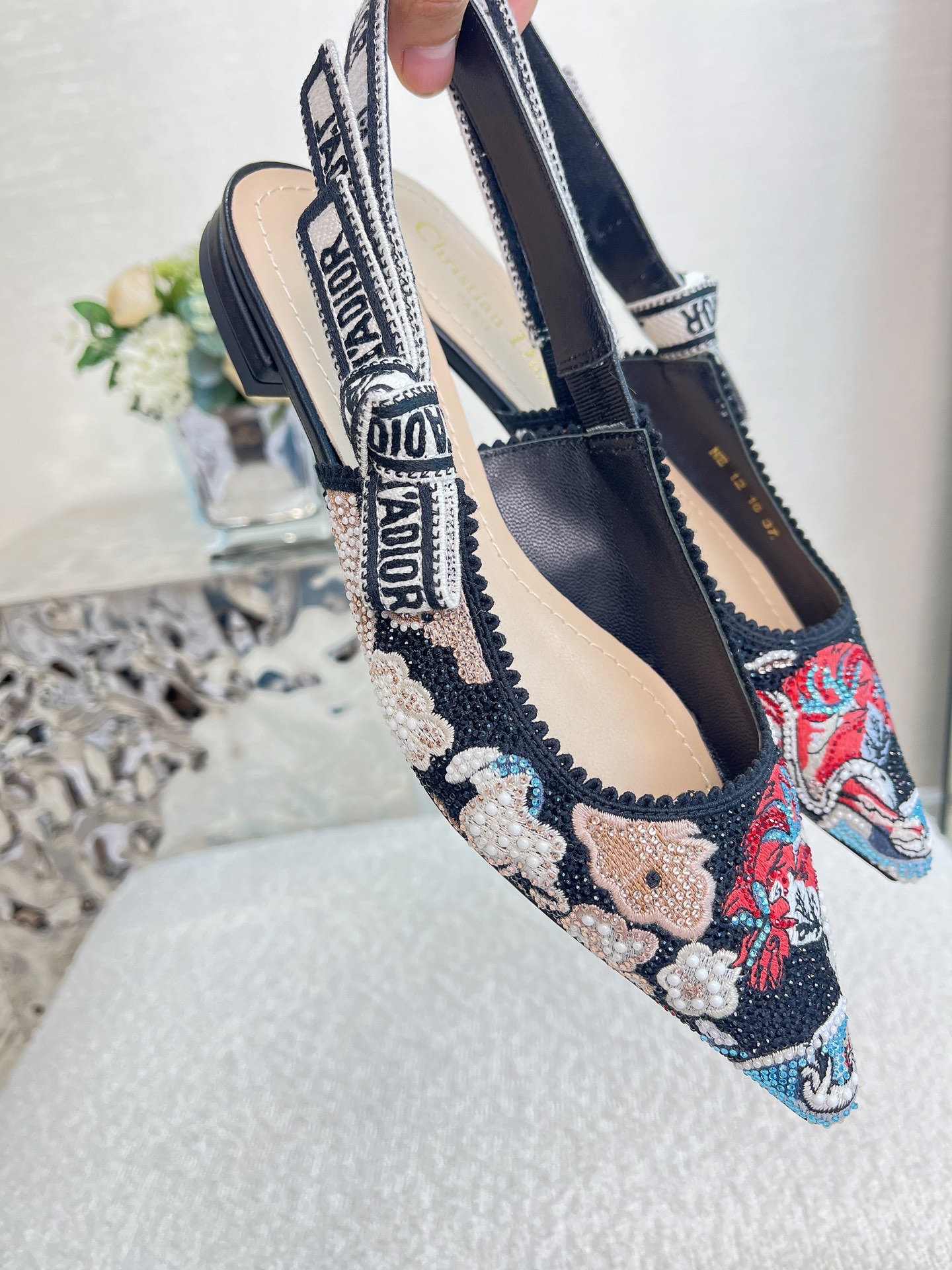 𝐉'𝐀𝐝𝐢𝐨𝐫 ｜𝟐𝟎𝟐𝟑𝐒𝐒/𝐧𝐞𝐰 Printed embroidered high heels