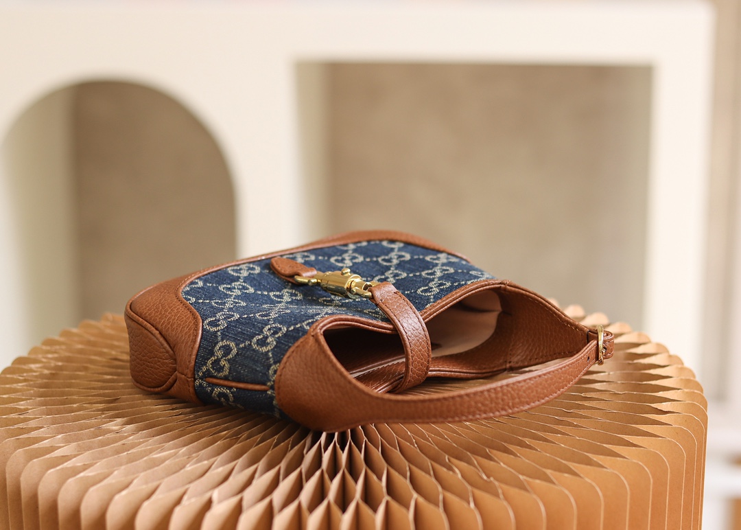 GUCCI 𝙅𝙖𝙘𝙠𝙞𝙚 1961 𝙈𝙞𝙣𝙞Retro Denim Series Original Leather #637092