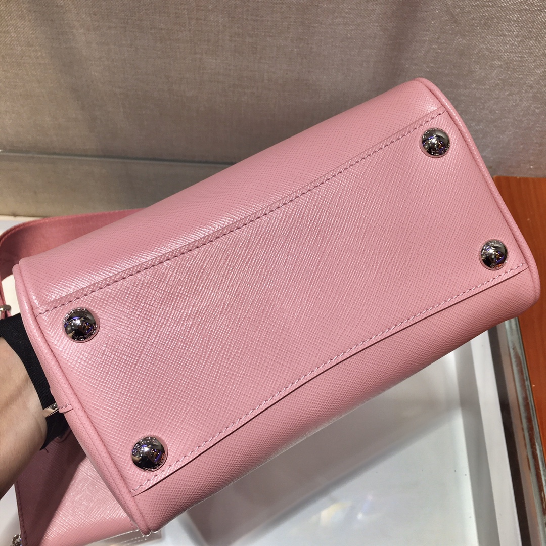 𝐏𝐑𝐀𝐃𝐀 Boston 1BA846