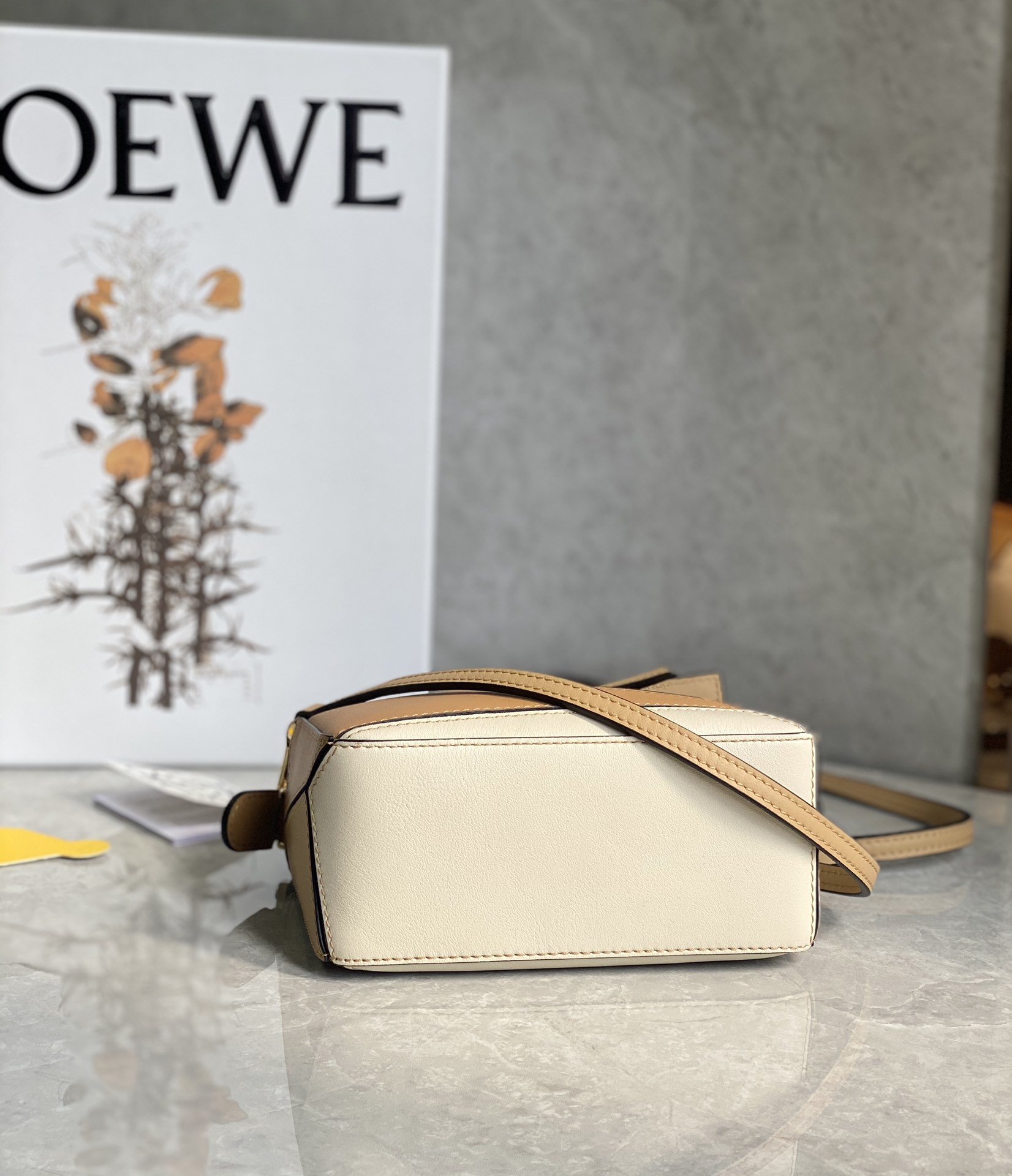 LOEWE    Puzzle bag