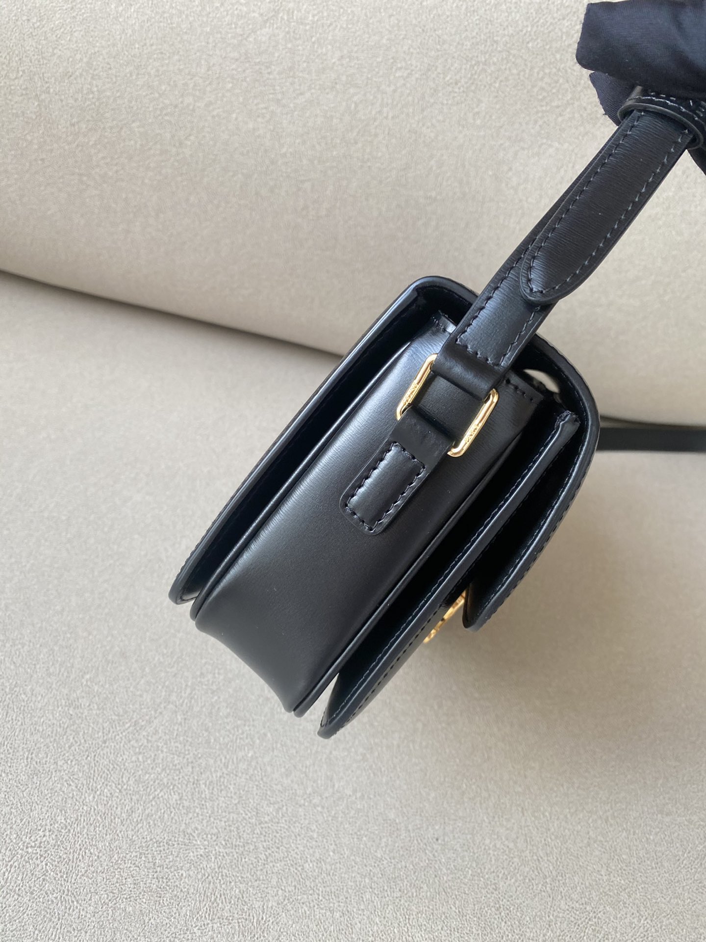 𝐂𝐞𝐥𝐢𝐧𝐞 Triomphe teen 18.5cm