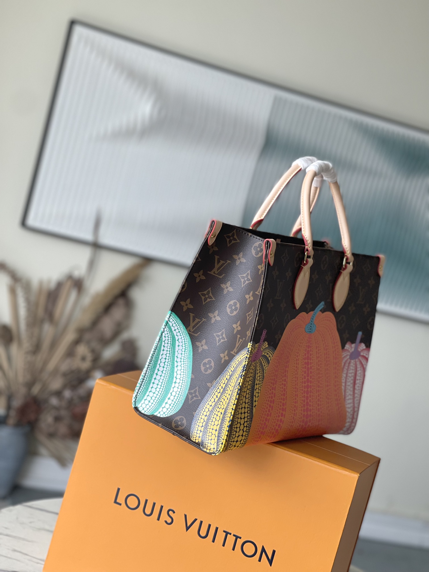 𝐋𝐎𝐔𝐈𝐒 𝐕𝐔𝐈𝐓𝐓𝐎𝐍   M46466 ONTHEGO