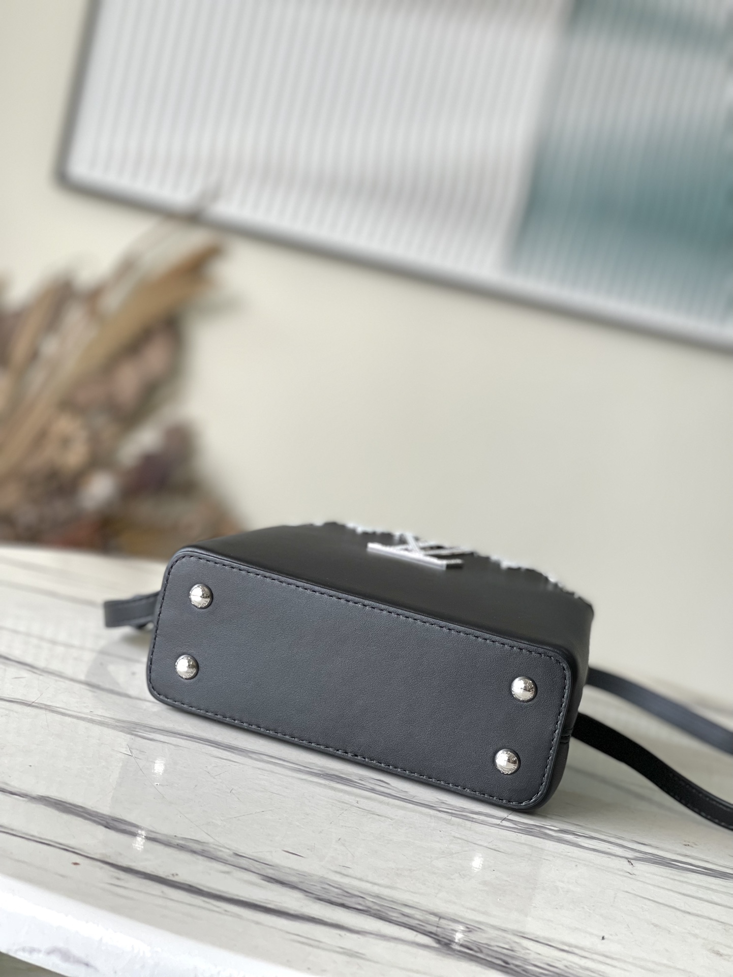 𝐋𝐎𝐔𝐈𝐒 𝐕𝐔𝐈𝐓𝐓𝐎𝐍   M51783