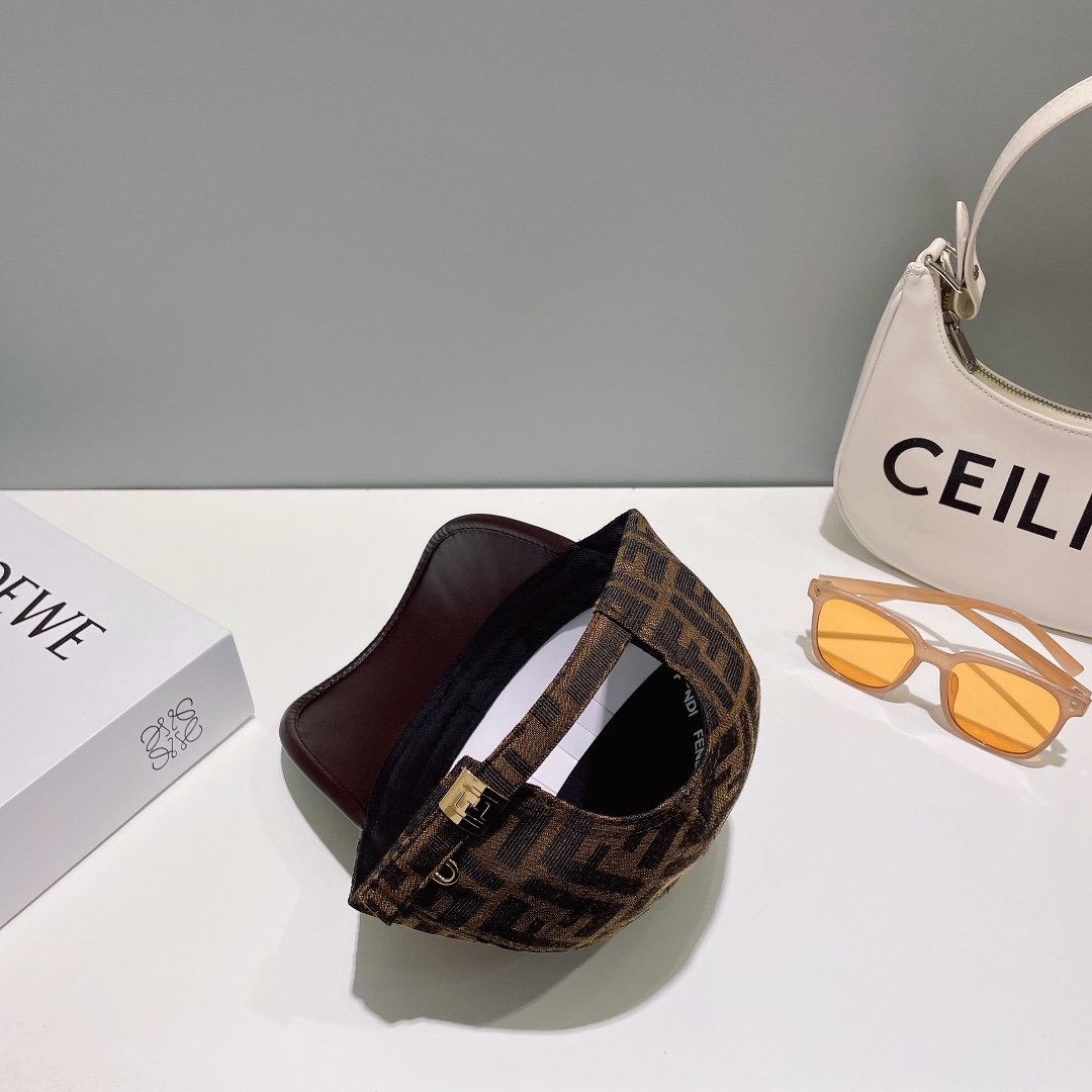 Fendi presbyopia series baseball cap