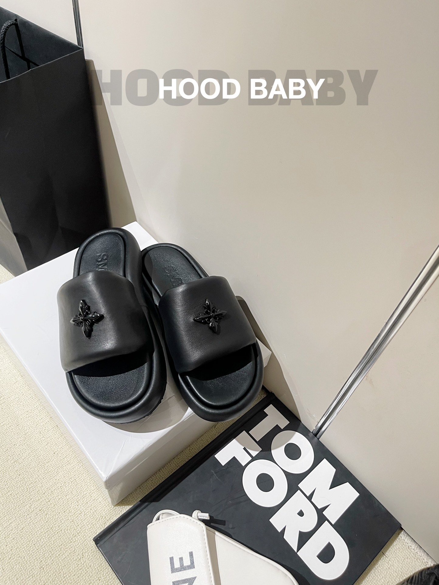 𝐒𝐌𝐅𝐊 ｜𝟐𝟎𝟐𝟐/𝐒𝐒𝐒 𝐧𝐞𝐰 SMFK new cross series thick-soled bread slippers