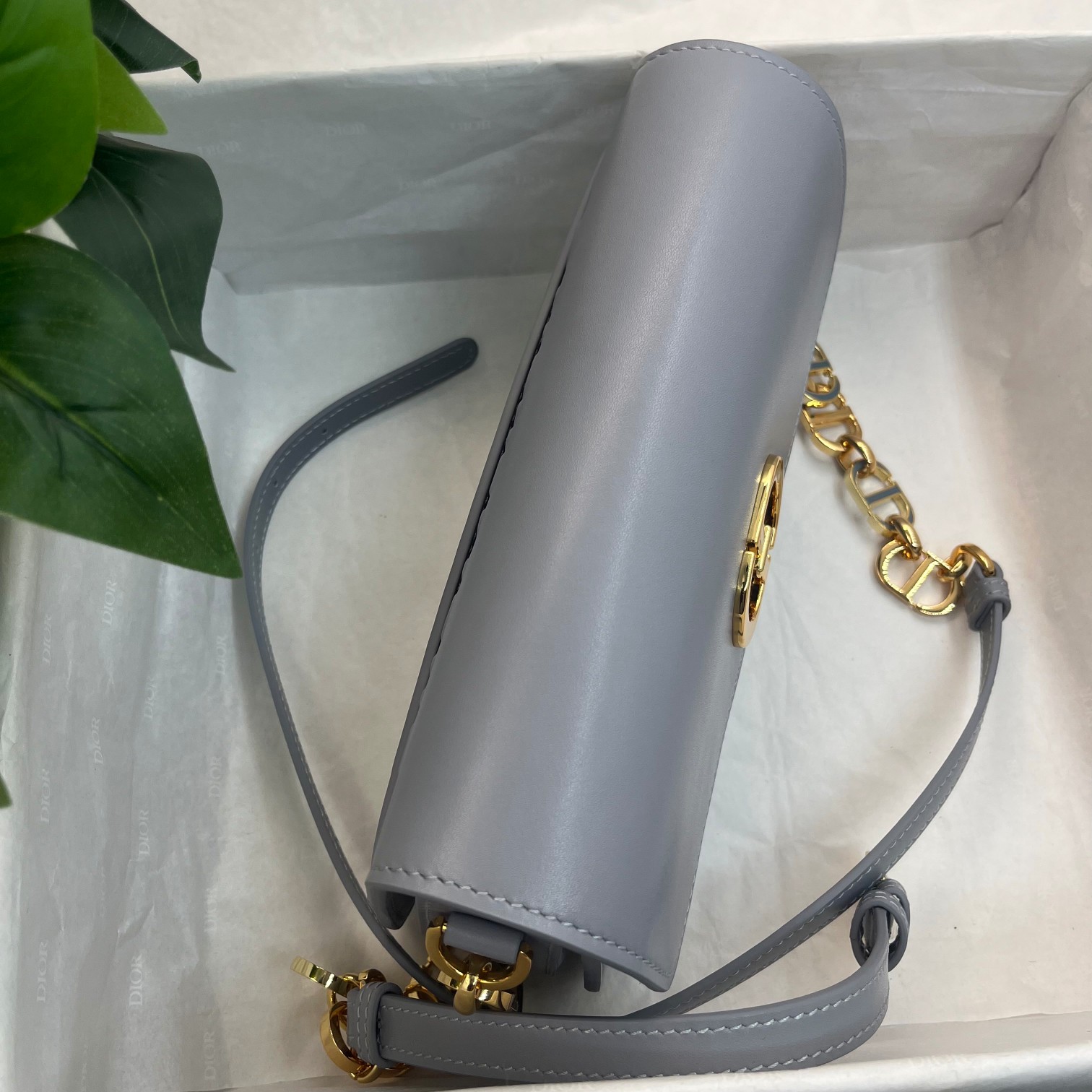 Dior Montaigne avenue M9260 Fantasy Grey