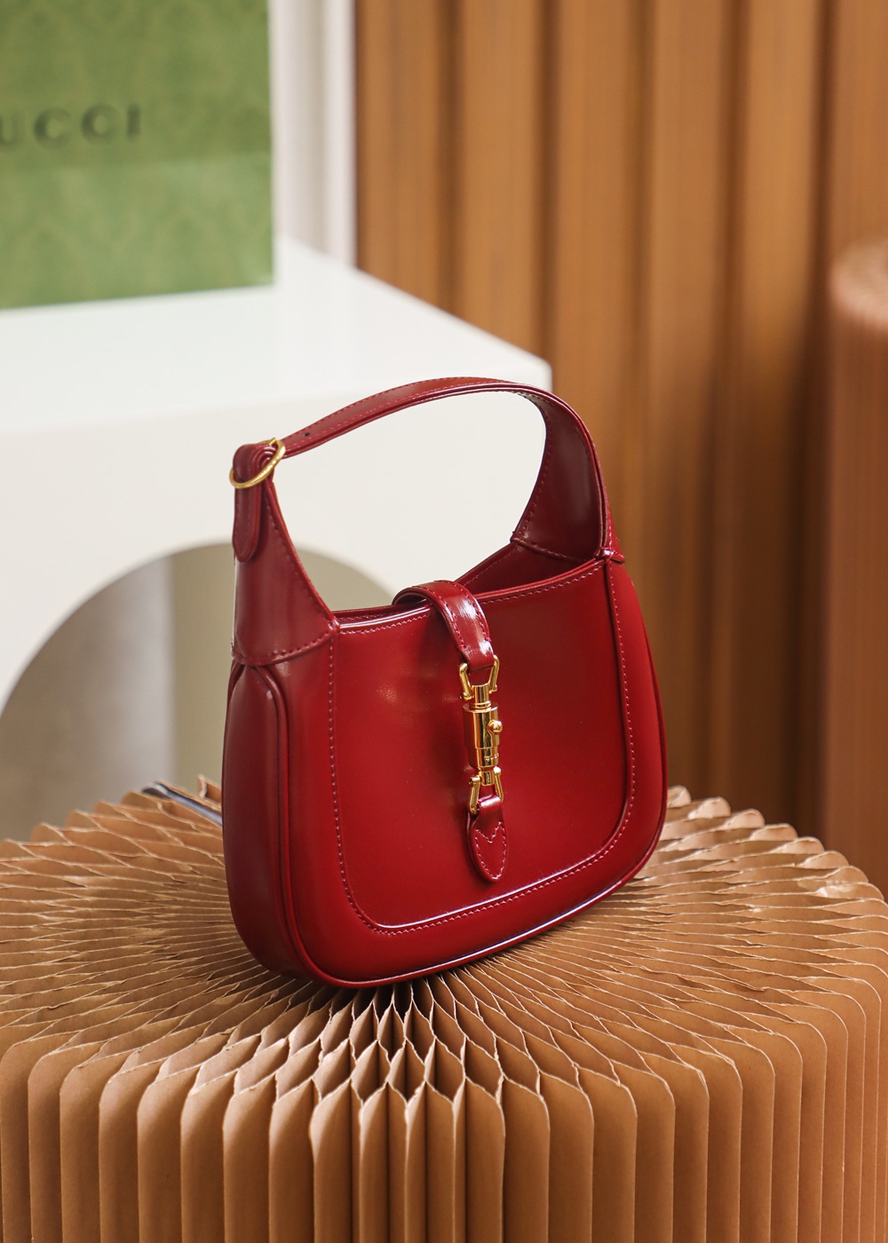 GUCCI  𝐉𝐚𝐜𝐤𝐢𝐞 𝐌𝐢𝐧𝐢 𝟭𝟵𝟲𝟭 #637091