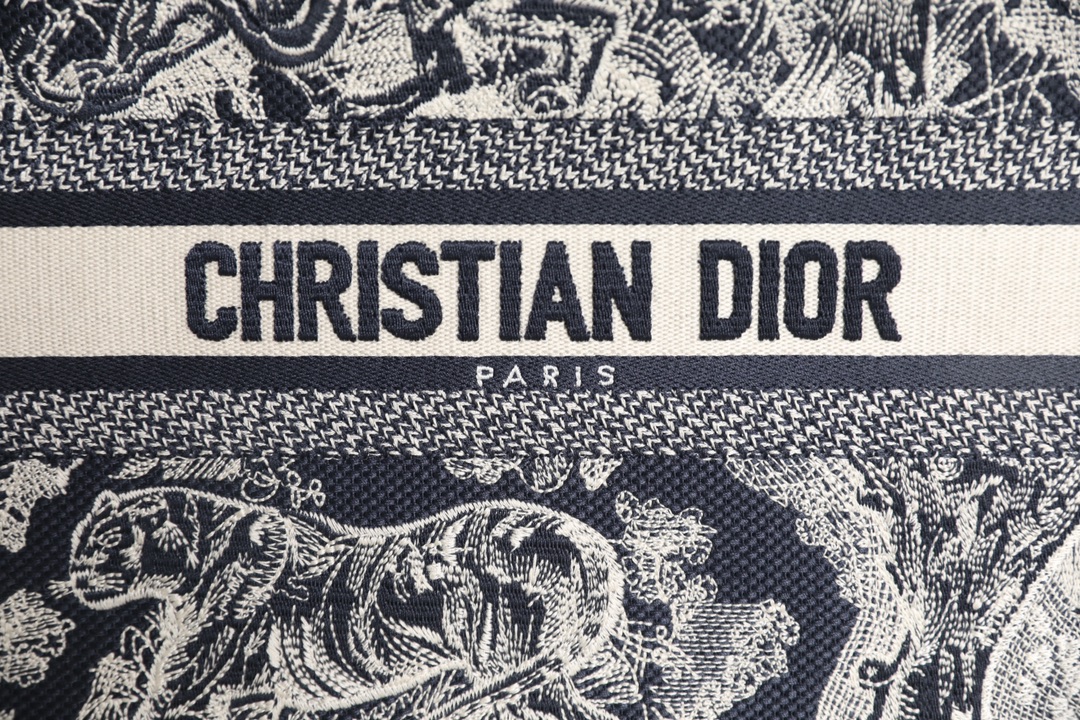 DIOR TOTE blue tiger pattern