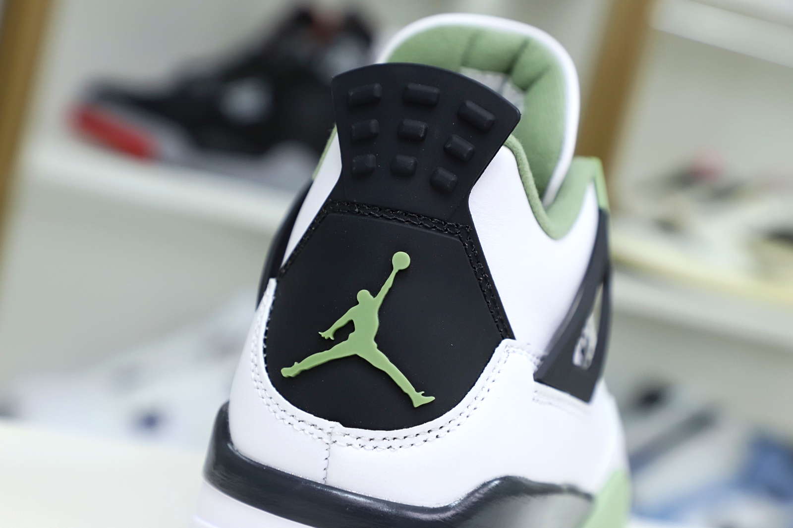 AIR JORDAN 4 SEAFOAM