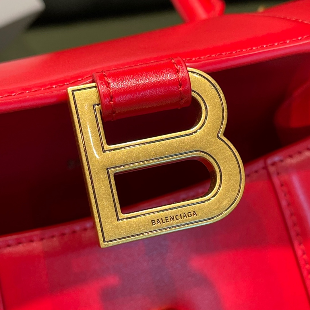 BALENCIAGA 𝐇𝐨𝐮𝐫𝐠𝐥𝐚𝐬𝐬 𝐗𝐒 The hourglass bag of the fashion world