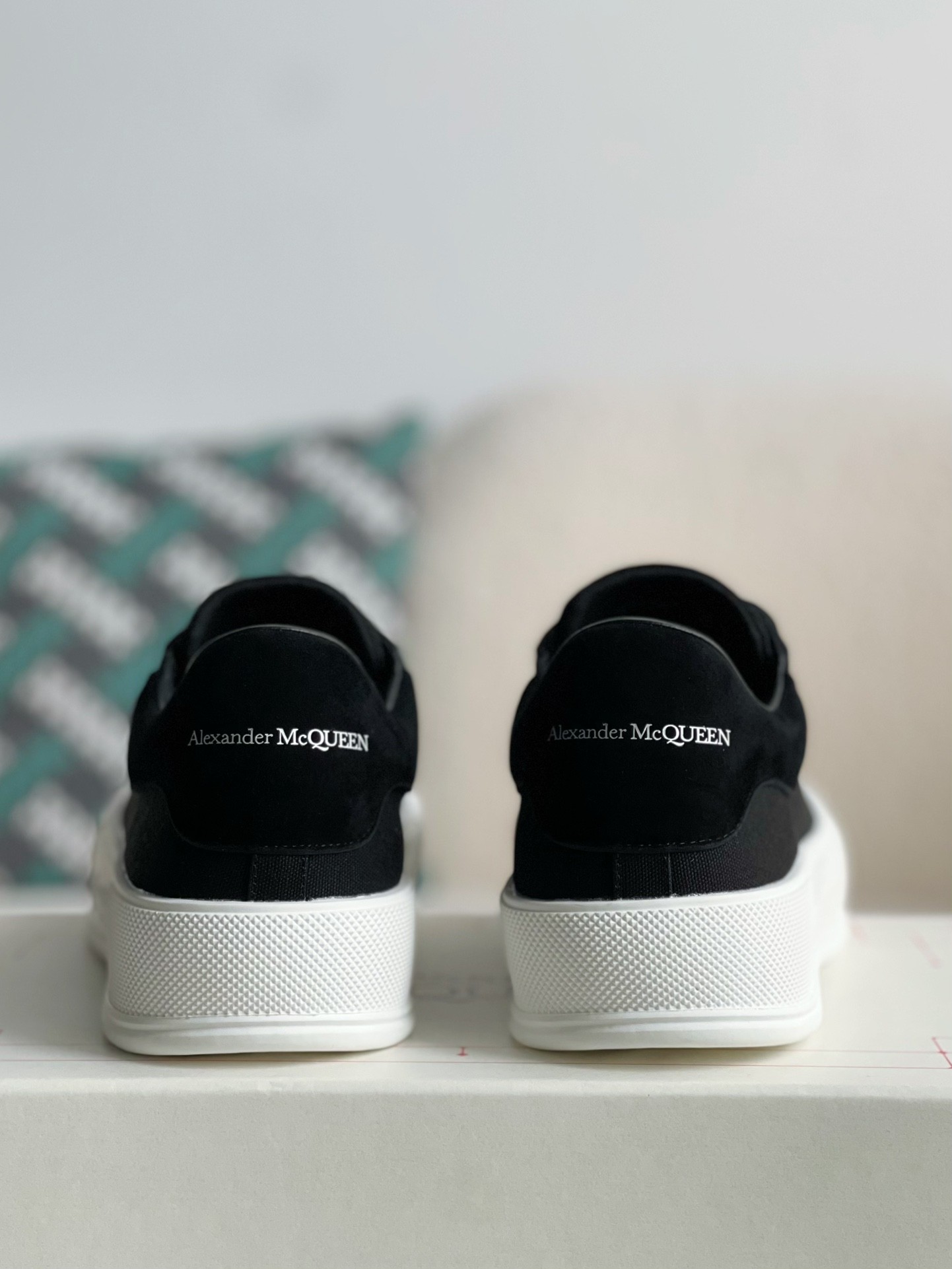 Alexander McQueen versatile Sneakers