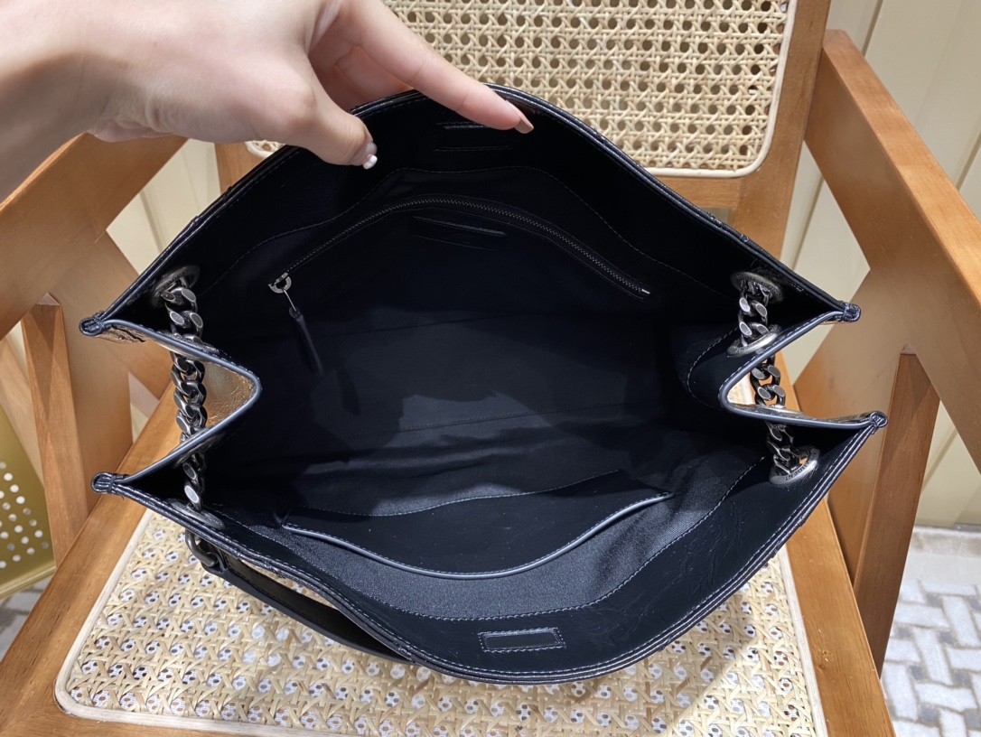 SAINT LAURENT 𝑵𝒊𝒌𝒊 𝒔𝒉𝒐𝒑𝒑𝒊𝒏𝒈 𝒃𝒂𝒈 #577999original leather.JD