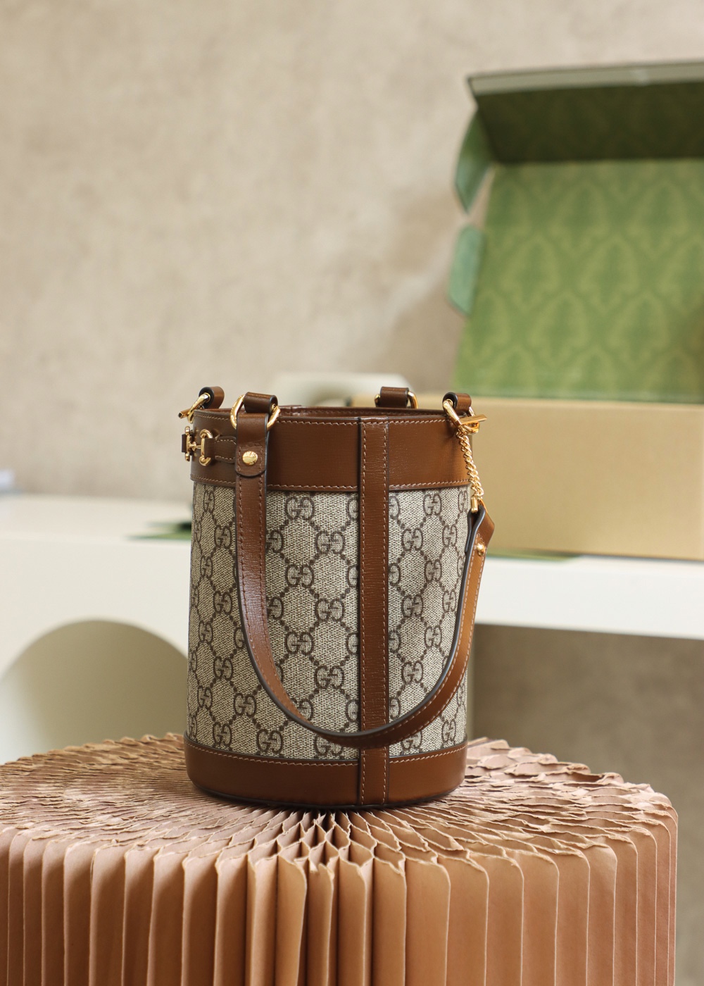 GUCCI 𝟭 𝟵 𝟱 𝟱 Horsebit buckle series bucket bag #637115