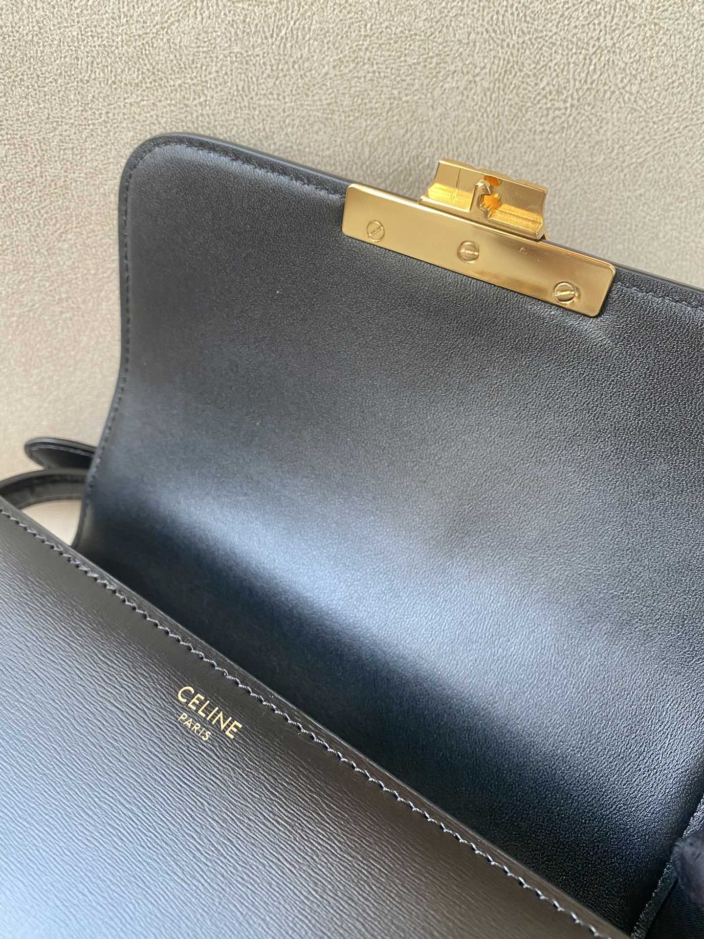 𝐂𝐞𝐥𝐢𝐧𝐞 Triomphe teen 18.5cm