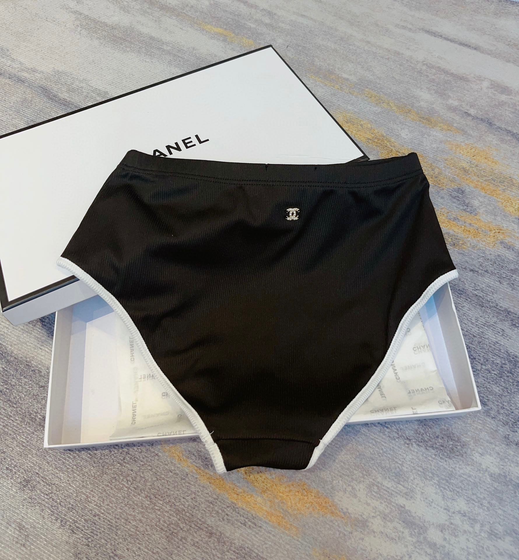 Chanel New Bikini Midi Set Petit Chanel Logo Print Camisole + Triangle Bottoms Separate Swimsuit
