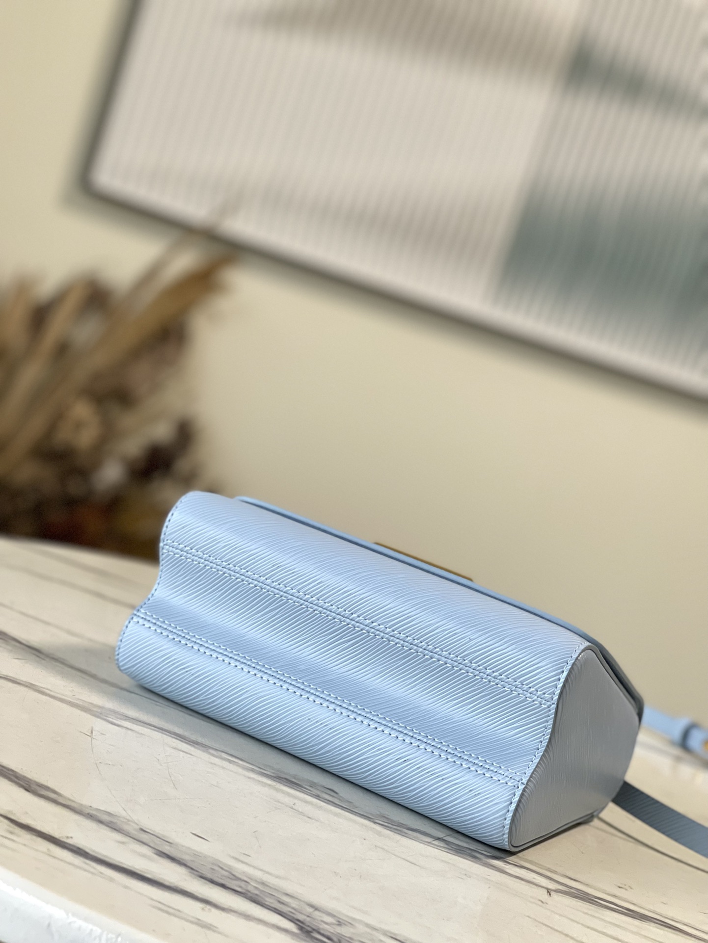 𝐋𝐎𝐔𝐈𝐒 𝐕𝐔𝐈𝐓𝐓𝐎𝐍    M21721