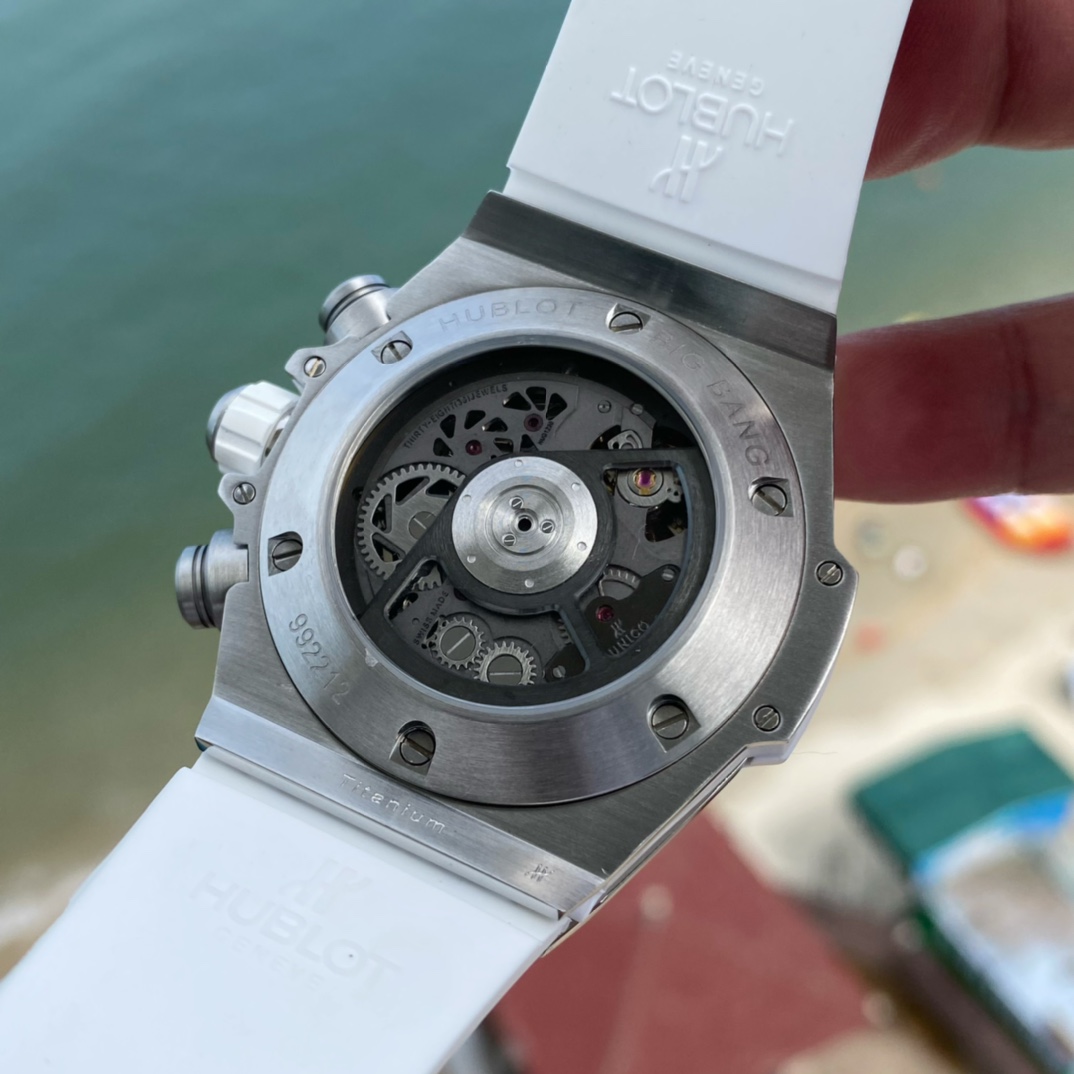 Hublot-BigBang Big Bang Element Material Chronograph