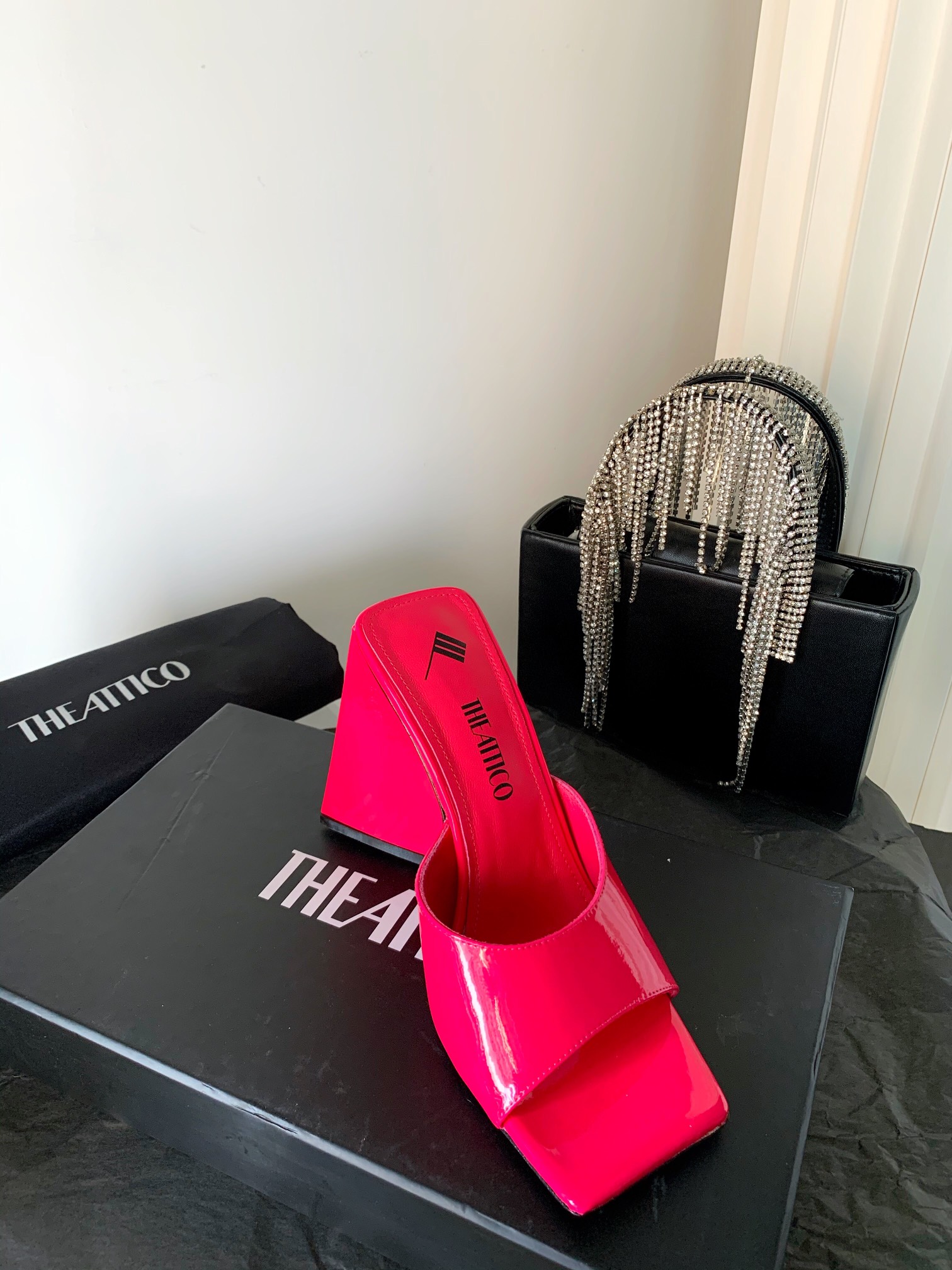 THE ATTICO | 𝟐𝟎𝟐𝟏/𝐒𝐒 𝐧𝐞𝐰 The attico triangle heel sandals lined with sheepskin leather genuine leather outsole