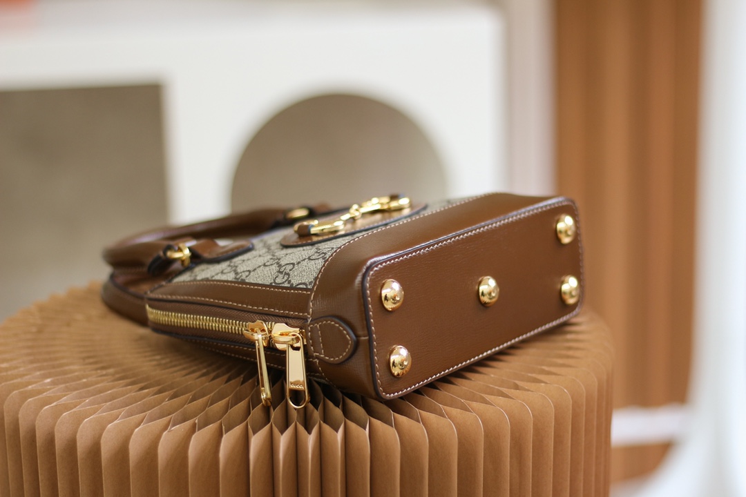 GUCCI 𝟭 𝟵 𝟱 𝟱 horsebit buckle series new member [𝐌𝐢𝐧𝐢 small shell] genuine leather #640716