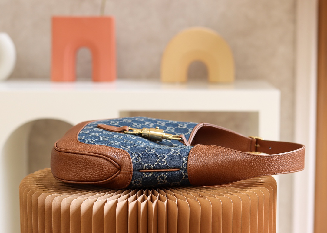 GUCCI 𝙅𝙖𝙘𝙠𝙞𝙚 1961 Retro Denim Series Original Leather #636706