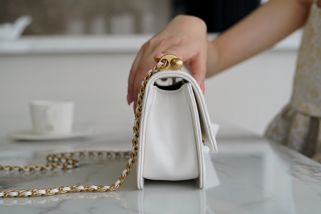 𝗖𝗛𝗔𝗘𝗡𝗟✦ 2021 Advanced Handcraft Workshop Double Golden Ball 𝗖𝗳 𝗠𝗶𝗻𝗶 𝟏𝟗𝐜𝐦White💭