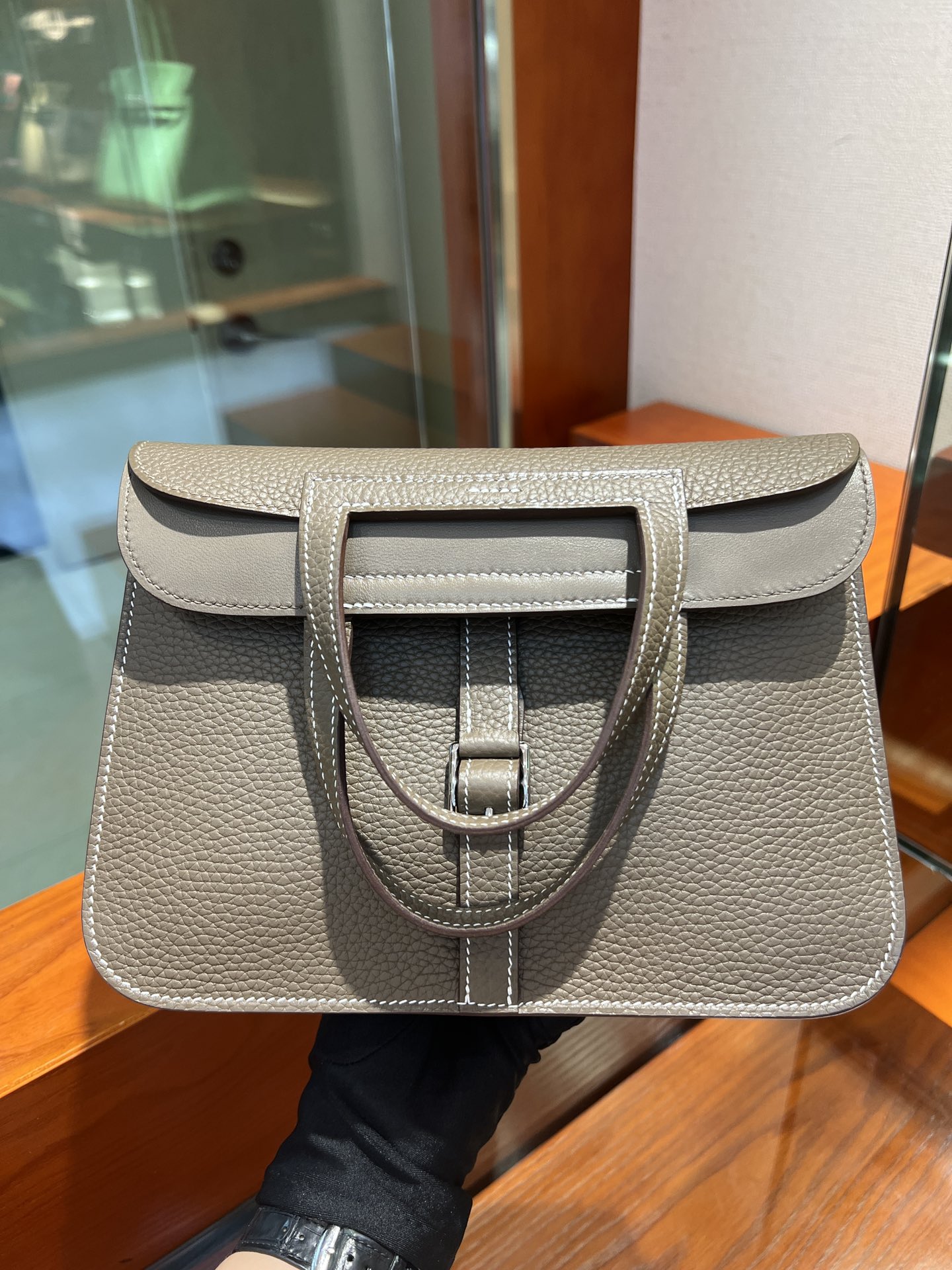 Halzan 25cm clemence leather 18 Etoupe grey elephant