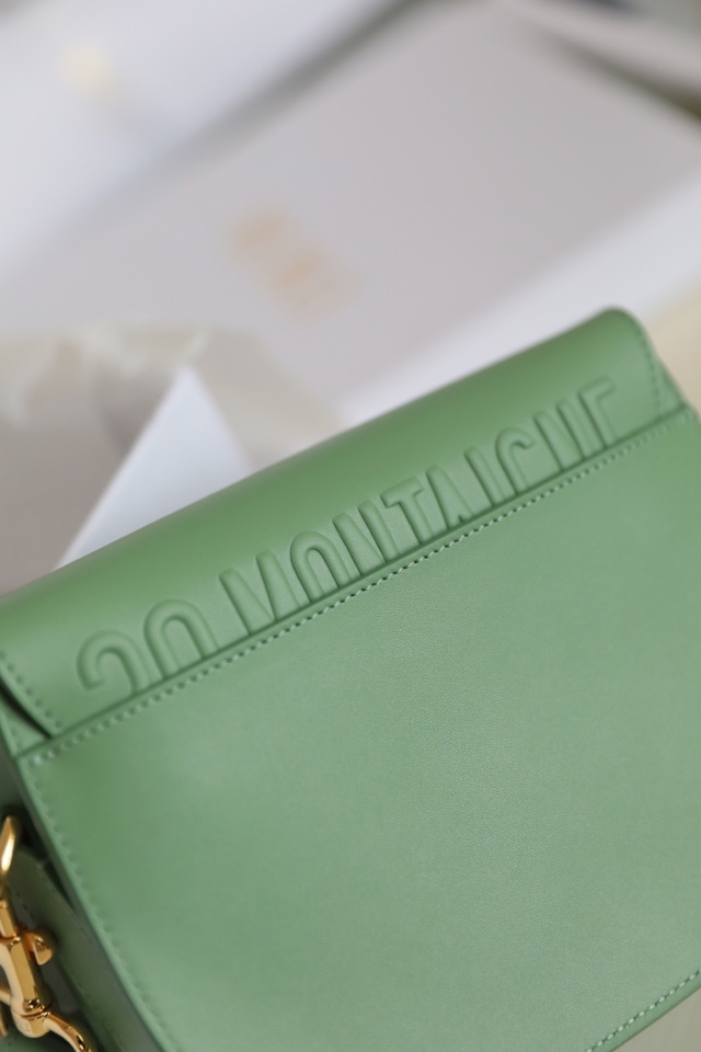 New mint green ‼️ small 𝘾-𝟎𝟖𝟏 𝙙𝙞𝙤𝙧 𝙗𝙤𝙗𝙗𝙗𝙮