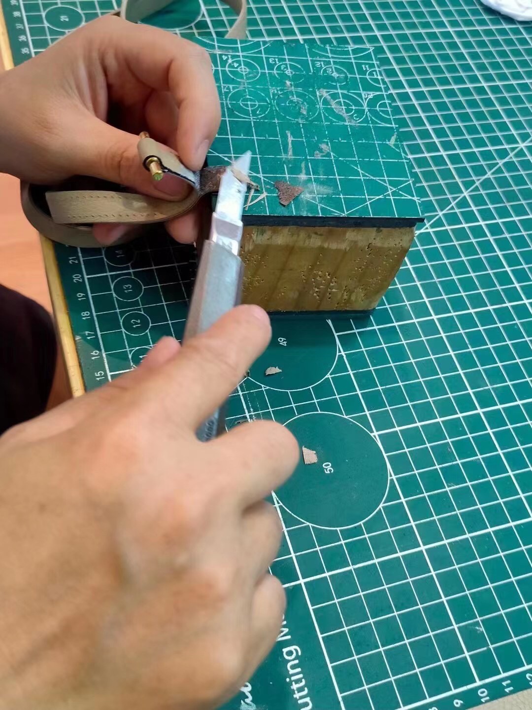 Hermes bag making process：Today squatting one day manual workshop