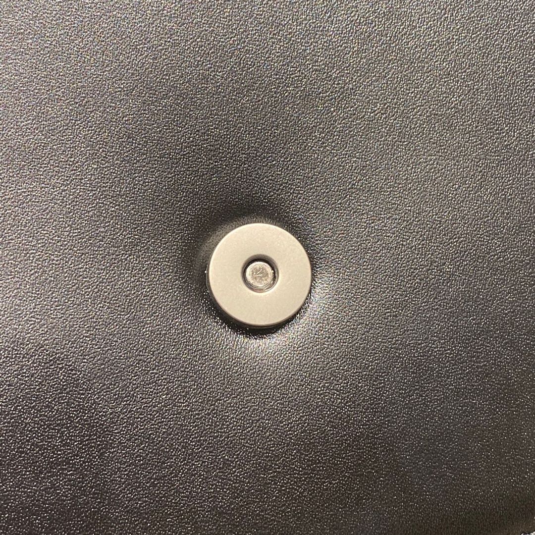 BALENCIAGA 𝘀𝗺𝗮𝗹𝗹 𝗯𝗮𝗴 Plain black buckle