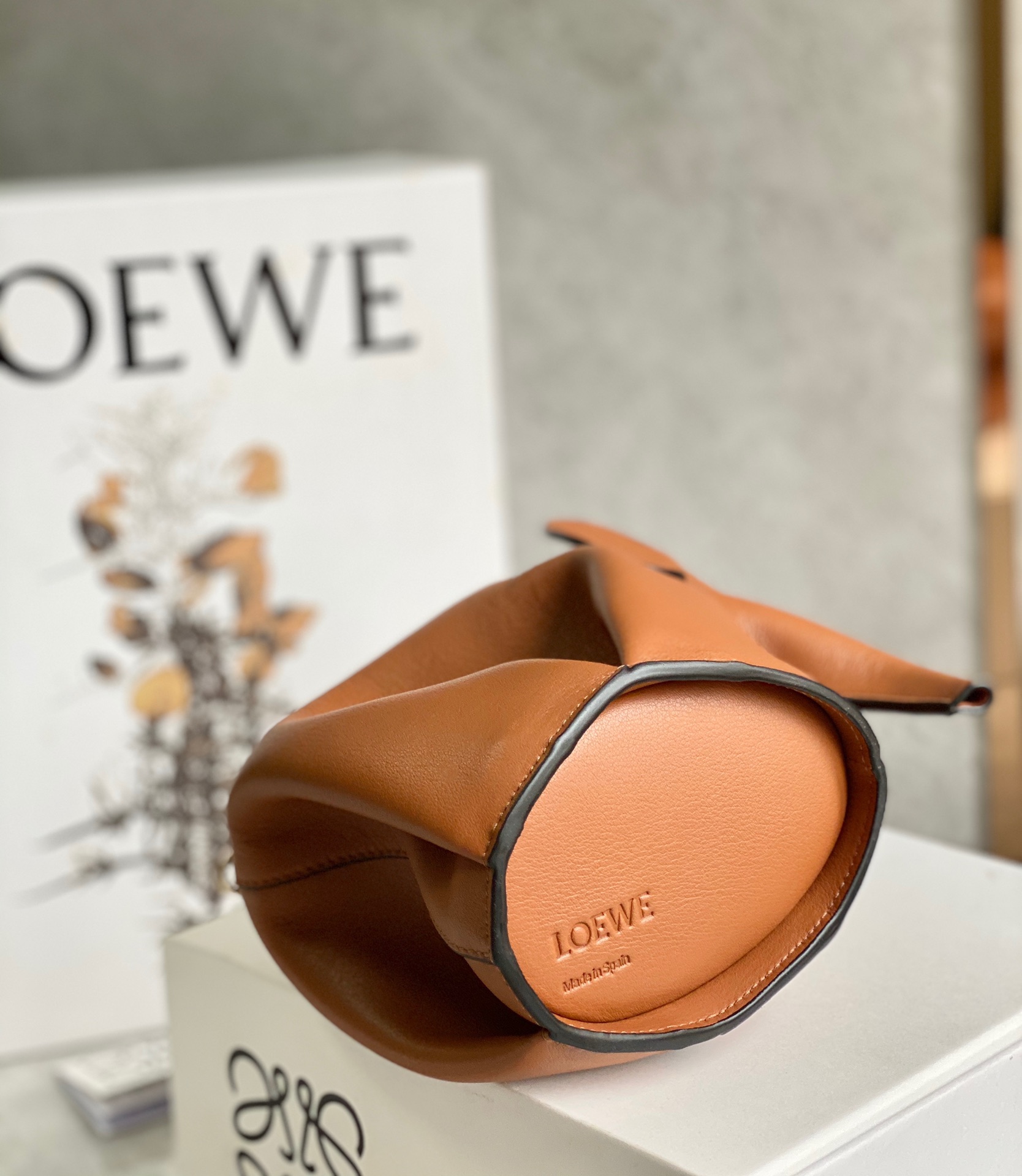 LOEWE Luojia brown elephant 🐘 shoulder bag