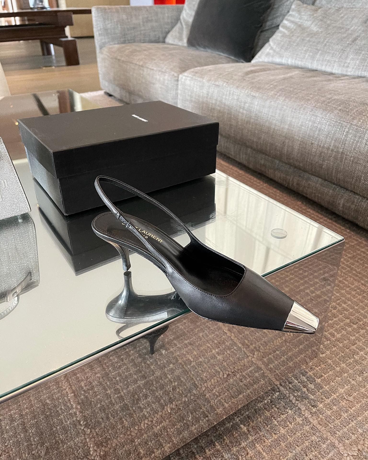 𝙎𝙖𝙞𝙣𝙩 𝙇𝙖𝙪𝙧𝙚𝙣𝙩 | 𝟐𝟎𝟐𝟏/𝐒𝐒 𝐧𝐞𝐰 YSL｜Saint Laurent 𝟐𝟎𝟐𝟏 best-selling model of the year blade black iron toe high heels