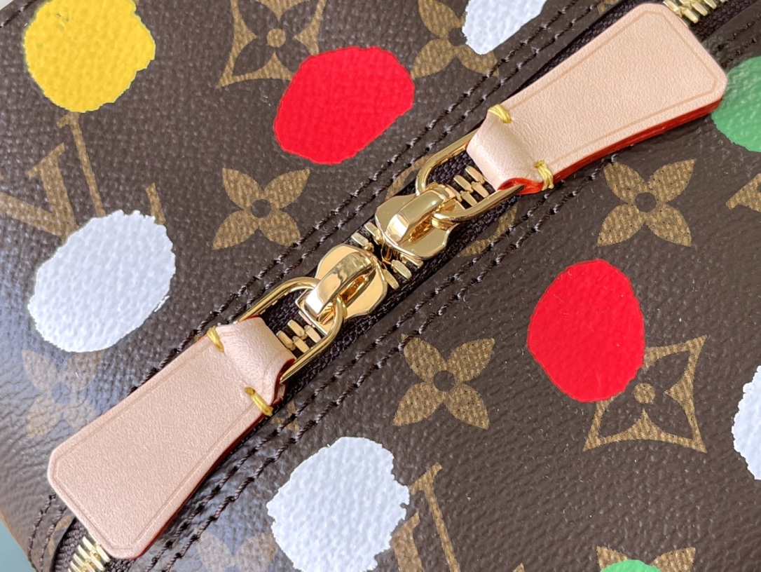 𝐋𝐎𝐔𝐈𝐒 𝐕𝐔𝐈𝐓𝐓𝐎𝐍    M46450