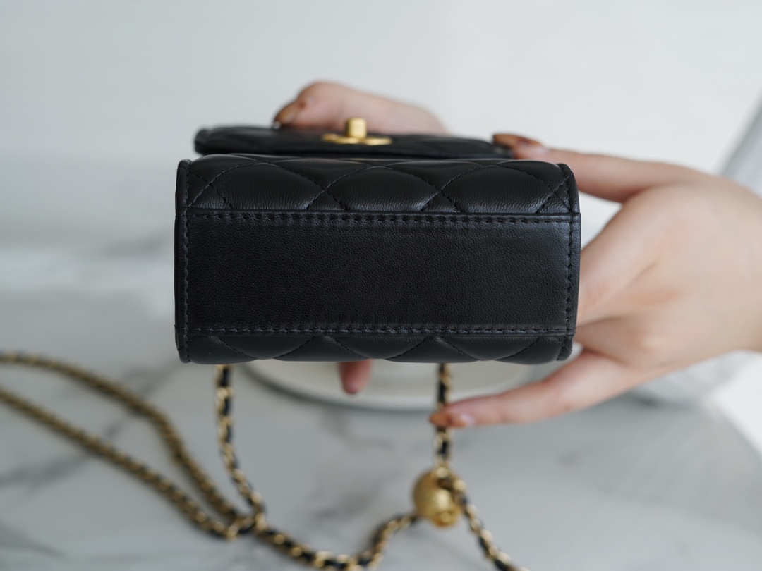 𝐂𝐇𝐀𝐍𝐄𝐋 Metal Ball 