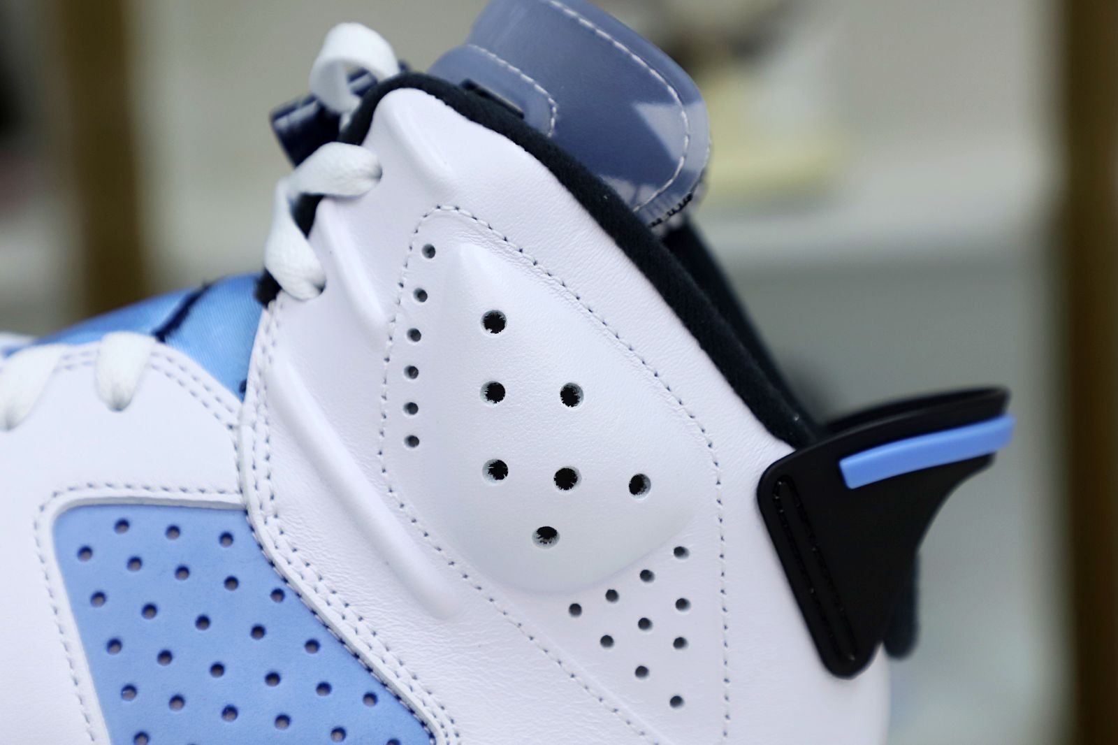 AIR JORDAN 6 RETRO UNC HOME