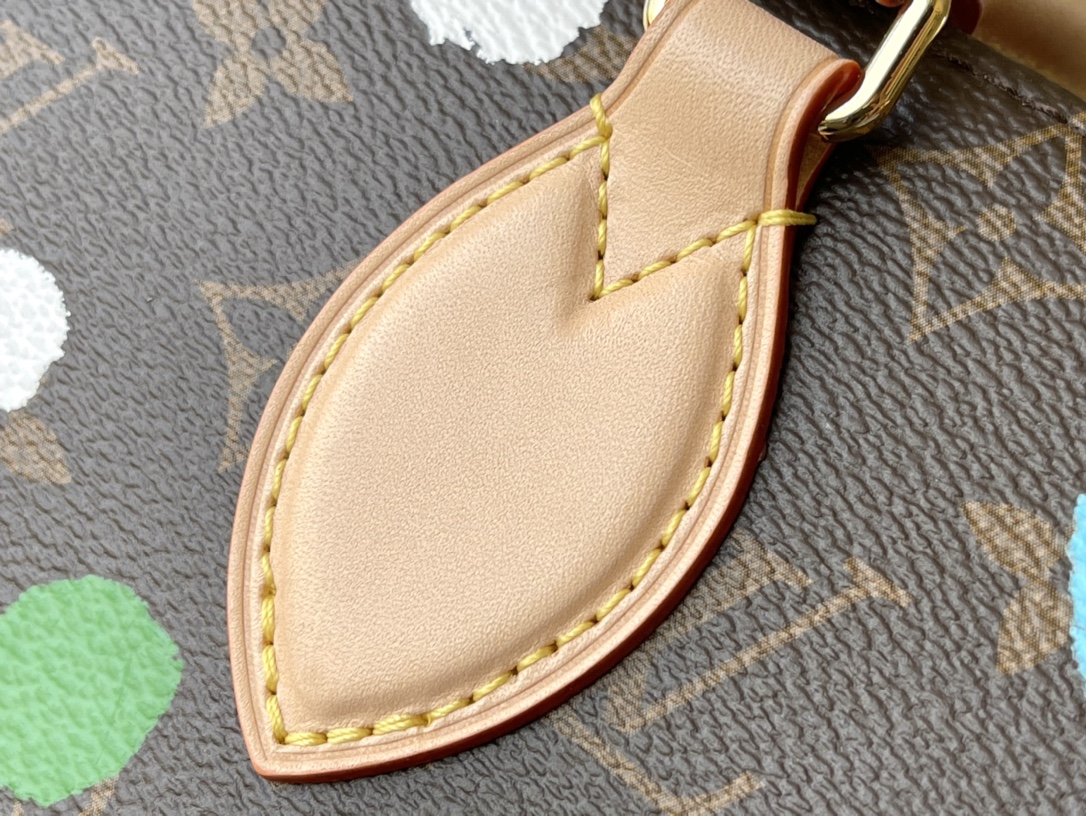 𝐋𝐎𝐔𝐈𝐒 𝐕𝐔𝐈𝐓𝐓𝐎𝐍  M46379