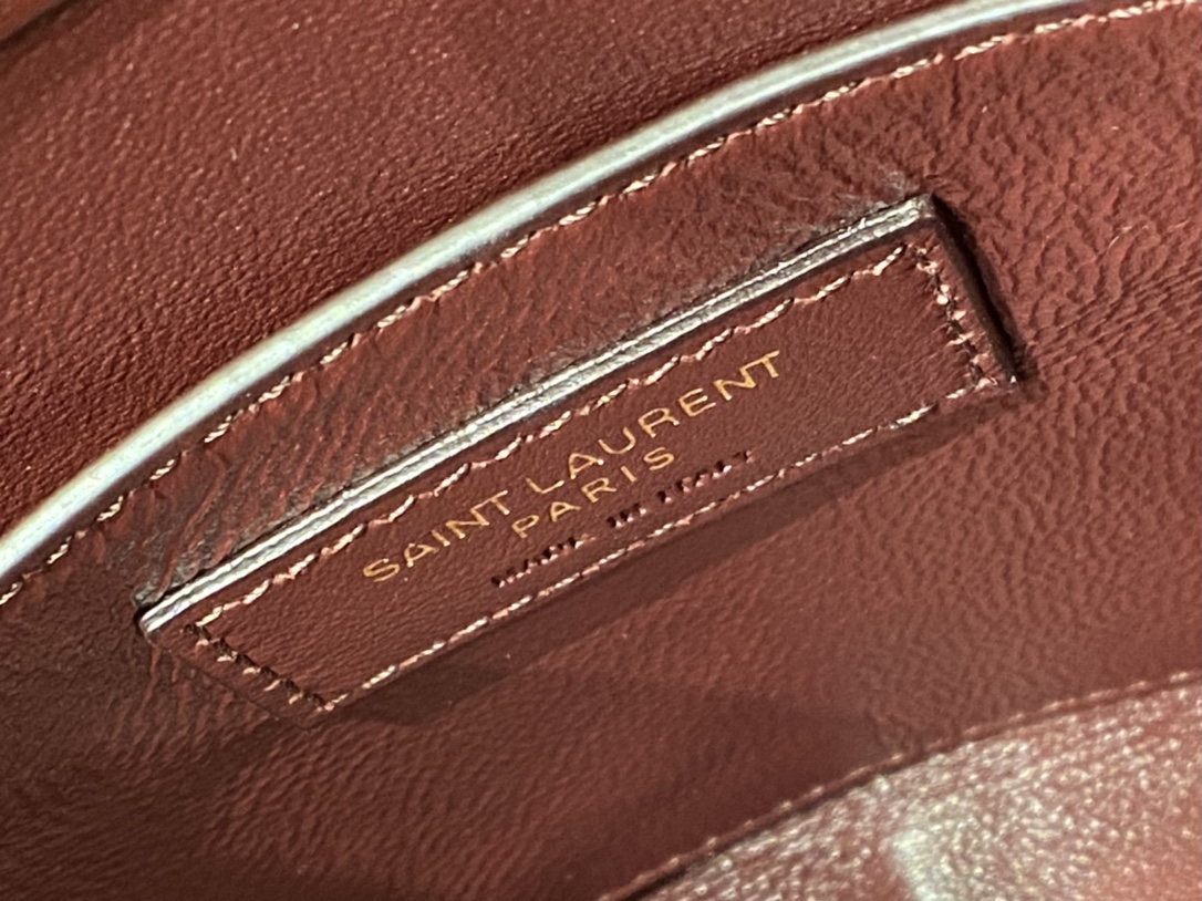 SAINT LAURENT 𝑴𝒂𝒏𝒉𝒂𝒕𝒕𝒂𝒏 〈Original leather version〉#579271