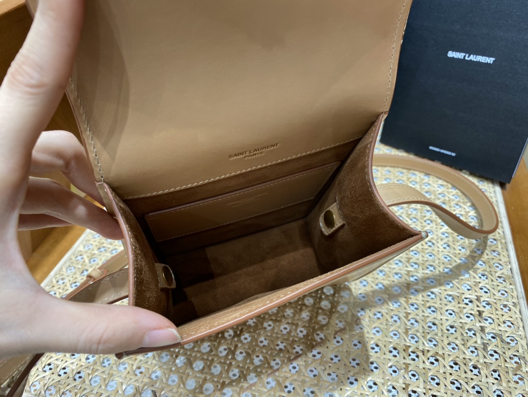 SAINT LAURENT 𝐊𝐚𝐢𝐚 𝐁𝐚𝐠  #668809 original leather