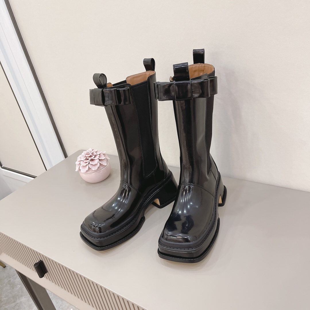 shushuton | 𝟐𝟎𝟐𝟏/𝐒𝐒 𝐧𝐞𝐰 2022 fall and winter runway show models, thick-soled square toe waterproof platform boots