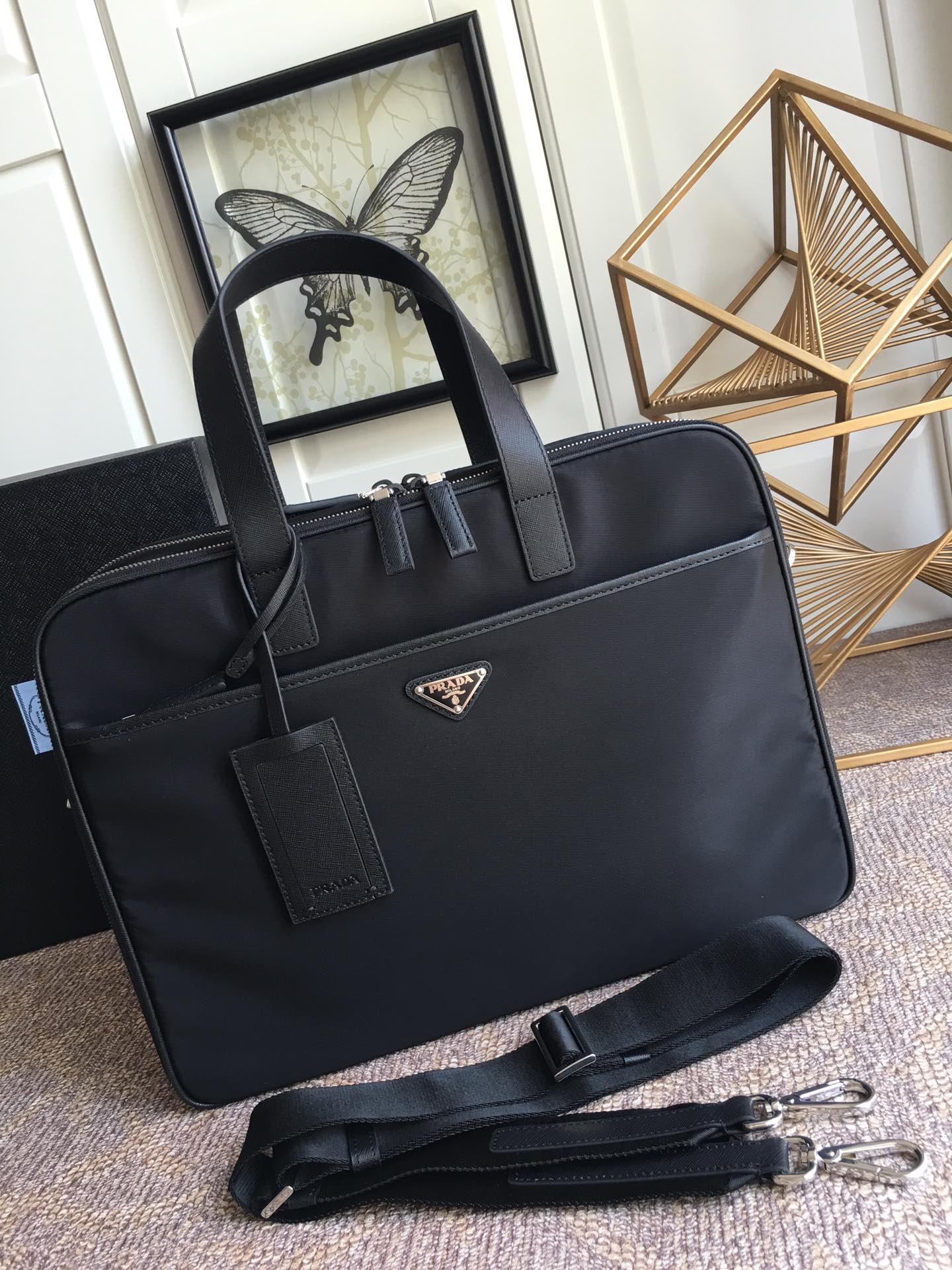 𝐏𝐑𝐀𝐃𝐀 2VE407 Briefcase