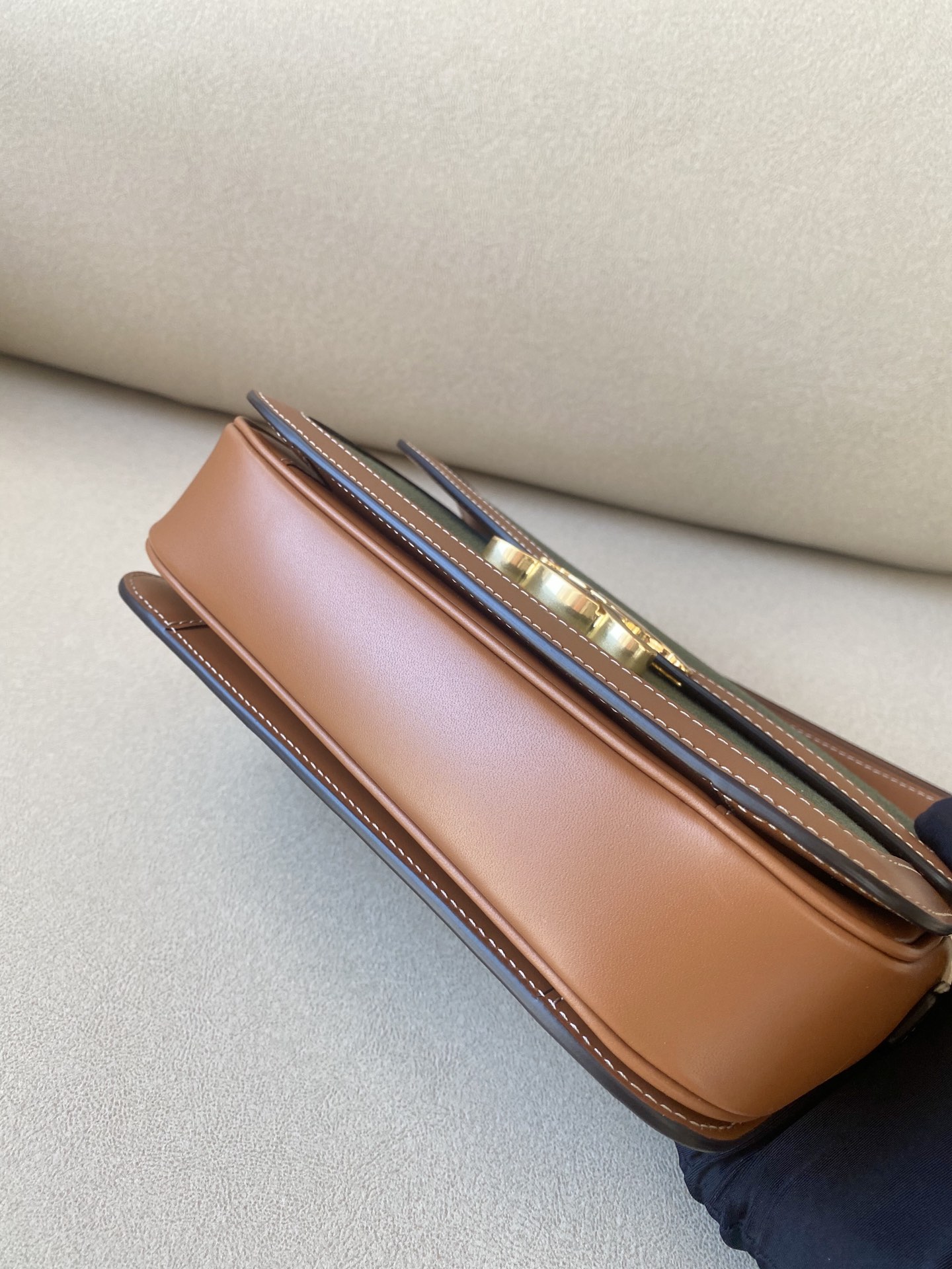 𝐂𝐞𝐥𝐢𝐧𝐞 Triomphe Medium 22.5cm