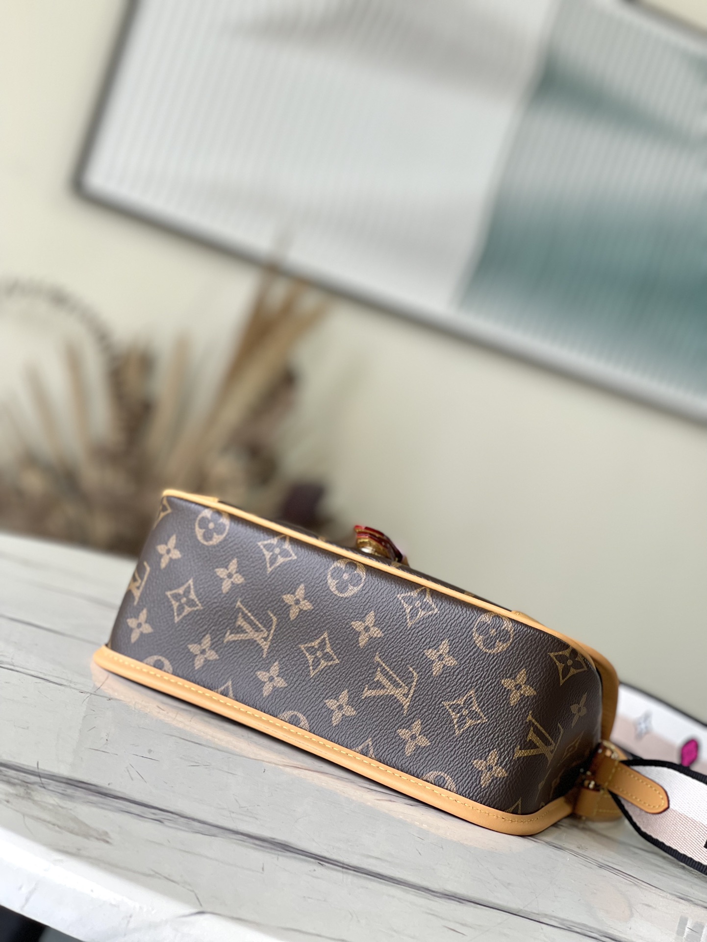 𝐋𝐎𝐔𝐈𝐒 𝐕𝐔𝐈𝐓𝐓𝐎𝐍   M45985