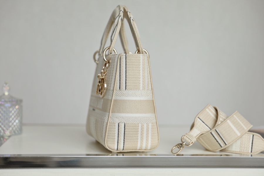 Dior LADY D-LITE five-compartment Daffy embroidery apricot stripes DR-031